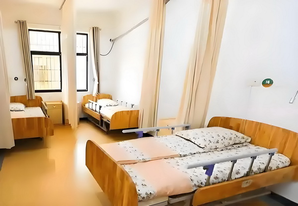 深圳留学落户人员_陈佩斯电影《戏台》：嬉笑过后，无尽悲凉 在线实现收入营业亿元全美